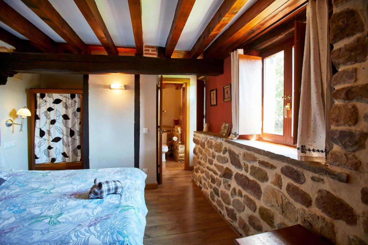 Sendero Del Saja-Besaya Guest House Cobejo Exterior foto